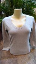 Blusa basica decote v Blusa basica decote v