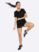 Blusa Básica Feminina Manga Curta Em Malha Dry