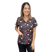 Blusa Bata Scrub Pijama Cirúrgico - Oxfordine - Mulher Maravilha Fundo Preto