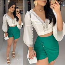 blusa branca com fenda blusa branca com fenda