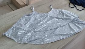 Blusa branca e prata Blusa branca e prata