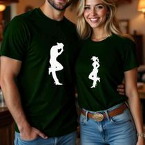 Blusa Camiseta Casal Country Estampa Silhoeuta Casal Country Chapéu Bota Dia dos Namorados Peão