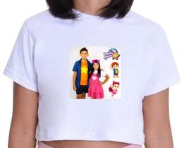 Blusa Camiseta Cropped Infantil Manga Curta Estampada Personagens Maria Clara e JP Fã