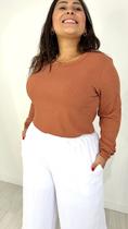 Blusa Canelada com Punho Plus Size Blusa Canelada com Punho Plus Size