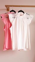 Blusa Cecília com Babado e Renda Blusa Cecília com Babado e Renda
