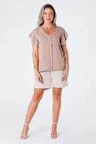 Blusa com Botões Funcionais e Manga de Babado Crepe Bege Blusa com Botões Funcionais e Manga de Babado Crepe Bege