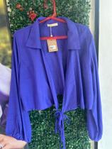 Blusa com decote Blusa com decote