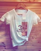 Blusa com manga renda