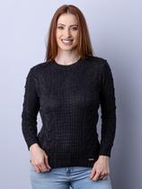 Blusa com trabalhado e arã