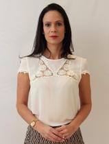 Blusa crepe pedras e pérolas bordado guipir Milalai Tamanho M