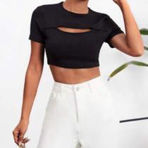 Blusa cropped canelada decote gota manga curta feminina