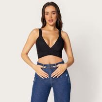 Blusa Cropped Decote V com Elástico e Bojo Preto