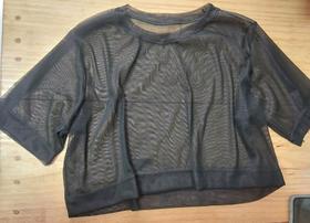 Blusa cropped em tule feminina tamanho único Blusa cropped em tule feminina tamanho único