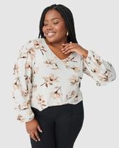 Blusa Cropped Feminina Plus Size Manga Longa Em Malha Viscolinho Stretch Blusa Cropped Feminina Plus Size Manga Longa Em Malha Viscolinho Stretch