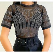 Blusa cropped manga curta tule aplicação de strass variados gola rasa