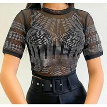 Blusa cropped manga curta tule aplicação de strass variados gola rasa moda feminina