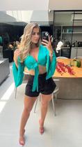 Blusa cropped manga longa verde