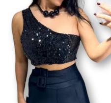 Blusa cropped paetê um ombro só com bojo estilo feminina