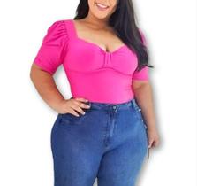 Blusa cropped plus size manga bufante com bojo detalhe no decote poliéster moda feminina