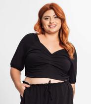 Blusa Cropped Plus Size Mc Secret em Viscose com Elastano Manga Curta com Elástico Blusa Cropped Plus Size Mc Secret em Viscose com Elastano Manga Curta com Elástico