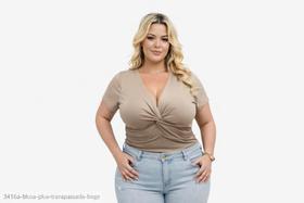 Blusa Cropped Plus Size Transpassada Fit Well em Poliéster com Elastano Blusa Cropped Plus Size Transpassada Fit Well em Poliéster com Elastano
