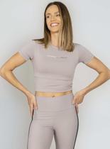 Blusa cropped tech design run more