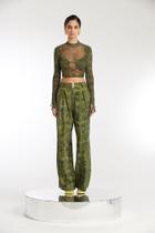 Blusa cropped tule estampada verde oliva all is love