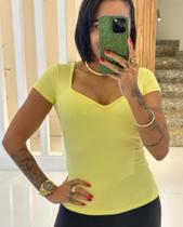 Blusa de Manga Modeladora com Bojo Amarela Tamanho G Blusa de Manga Modeladora com Bojo Amarela Tamanho G
