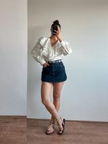 Blusa de Viscolinho com Manga Longa e Babados Frontais Soleil