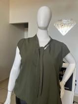 Blusa de Viscose Verde Plus Size Pronta Entrega - Veste 44 até 48 Blusa de Viscose Verde Plus Size Pronta Entrega - Veste 44 até 48