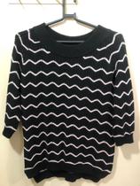 Blusa decote canoa com listras preto com rose