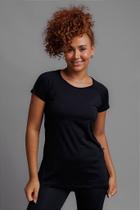 Blusa Dry Longa Reta Preta com Tecnologia UV50+ e Conforto