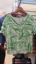 Blusa em gola em V