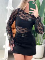 Blusa em Renda Manga Longa Assimétrica Suzana - Ref. 1921