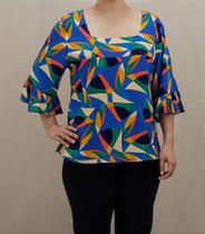 Blusa Estampada Azul de Viscose com Decote Quadrado e Manga 3/4