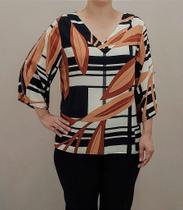 Blusa Estampada de Viscose Manga 3/4 com Decote em V Blusa Estampada de Viscose Manga 3/4 com Decote em V