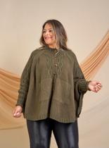 Blusa estilo Poncho em fio tricô na cor verde musgo