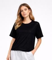 Blusa Feminina Básica Com Tecido Liso Infinita Cor Preto