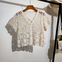 Blusa Feminina Boho Crochê - Decote V, Manga Curta e Malha Aberta
