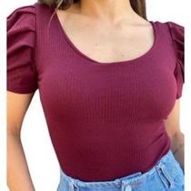 Blusa feminina canelada gola rasa manga curta bufante estilo