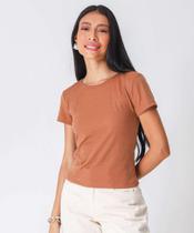 Blusa Feminina Canelada Manga Curta Marisa Marrom-80040