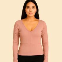Blusa Feminina Canelada Manga Longa Decote V Cintura Ajustada Gris- Cativa Blusa Feminina Canelada Manga Longa Decote V Cintura Ajustada Gris- Cativa
