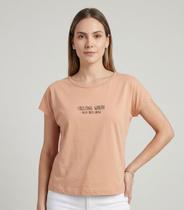 Blusa Feminina Com Estampa Localizada Infinita Cor Marrom