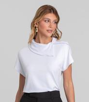 Blusa Feminina Com Gola Diferenciada Dianna Branco Blusa Feminina Com Gola Diferenciada Dianna Branco
