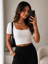 Blusa Feminina Dzarm Blusa Feminina Dzarm