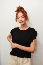 Blusa Feminina em malha com babados na manga Blusa Feminina em malha com babados na manga