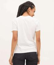 Blusa Feminina Estampa Frase Manga Curta Marisa-08013 Blusa Feminina Estampa Frase Manga Curta Marisa-08013