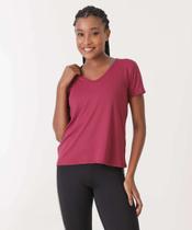 Blusa Feminina Fitness Básica Marisa Vinho-68099
