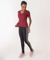 Blusa Feminina Fitness Básica Marisa Vinho-68101