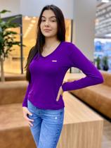 Blusa feminina linha básica